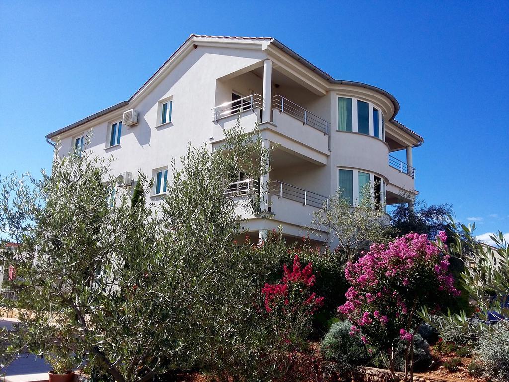 Apartments Kovacic Malinska Εξωτερικό φωτογραφία
