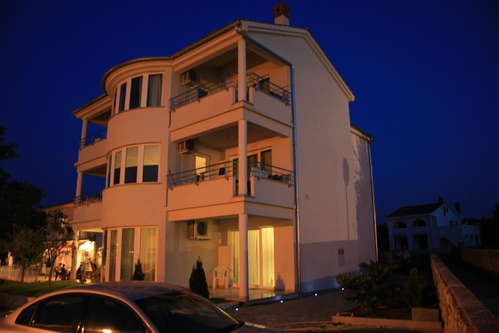 Apartments Kovacic Malinska Εξωτερικό φωτογραφία