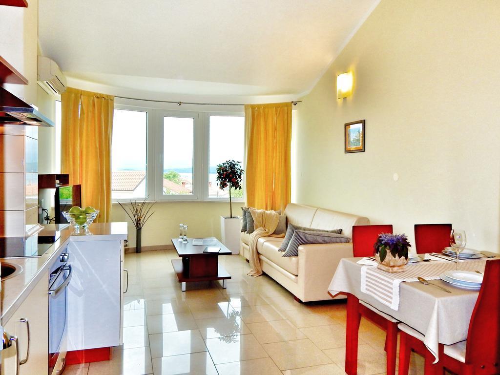 Apartments Kovacic Malinska Εξωτερικό φωτογραφία